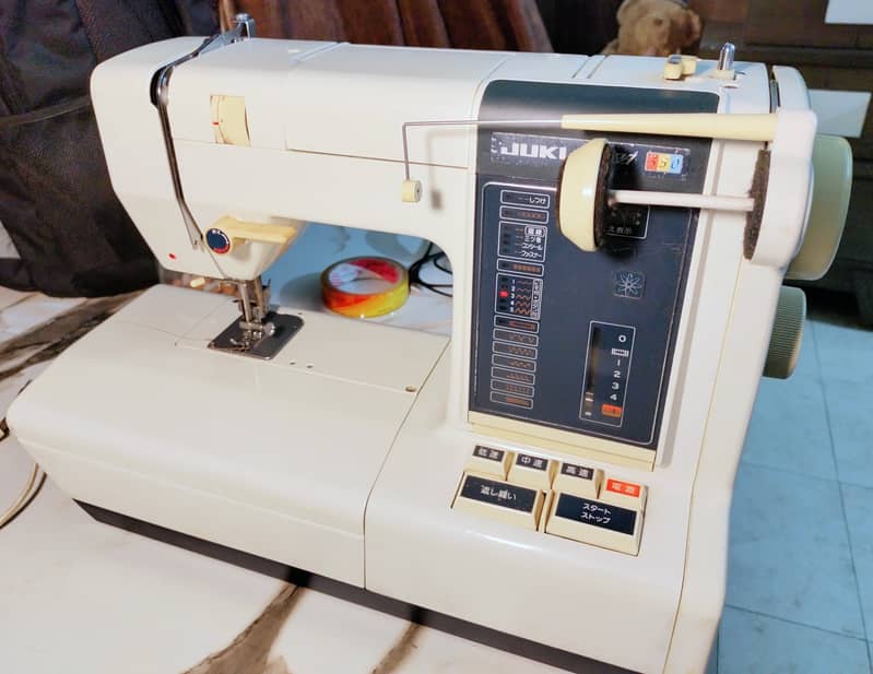 Juki Flora 550 Sewing Machine for Sale - Excellent Condition 1