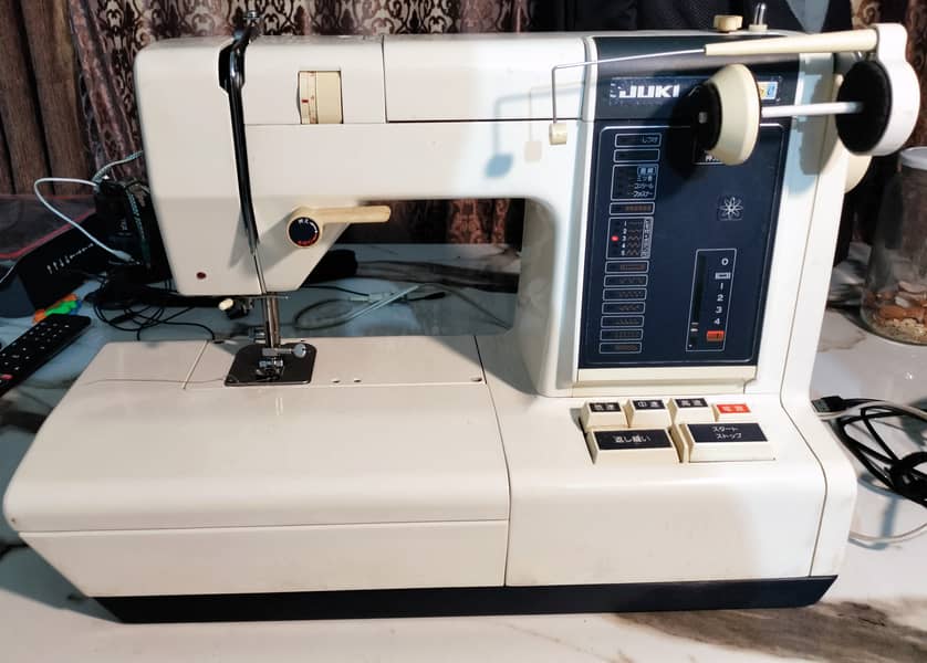 Juki Flora 550 Sewing Machine for Sale - Excellent Condition 6