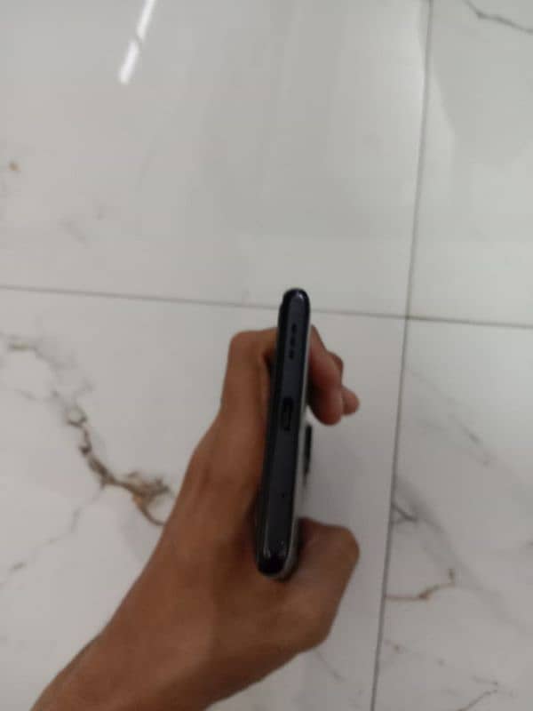 Redmi Note 10 Pro 6/128 with complete box and charger 4