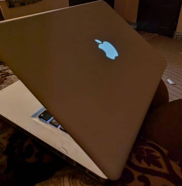 MacBook pro 2012 0