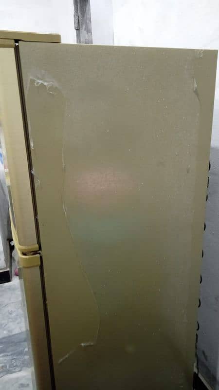 Dawlance 2 door fridge 7