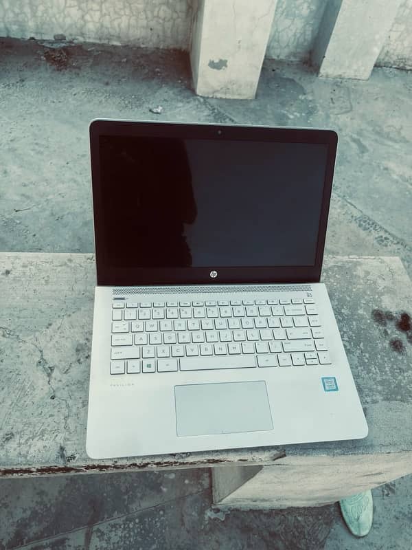 Hp pavilions Corei5 7th Generation white Metal Body 0