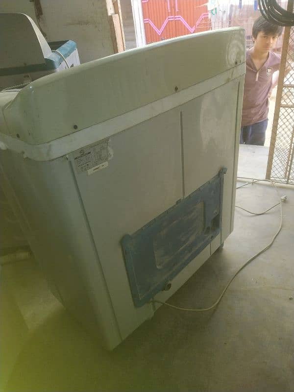 Double Washing Machine in Good condition all ok 3