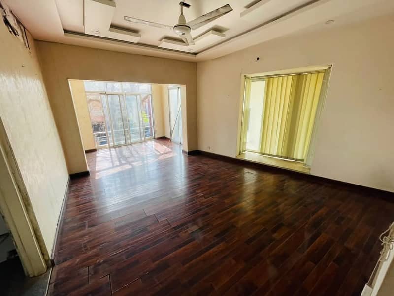 Safari Villa European Style For Sale In Bahria Town Lahore 10