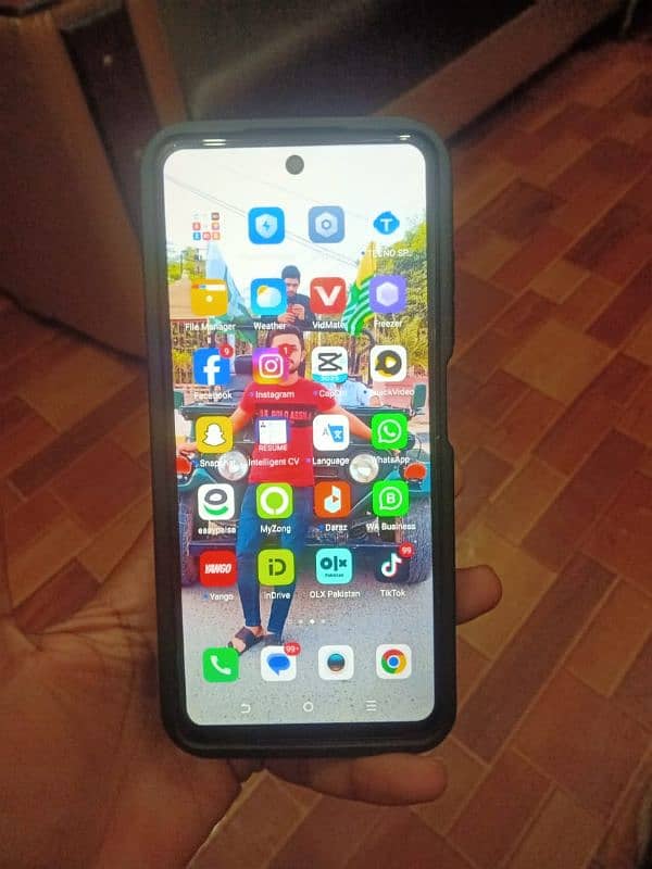 Tecno Spark Go 2024. 1