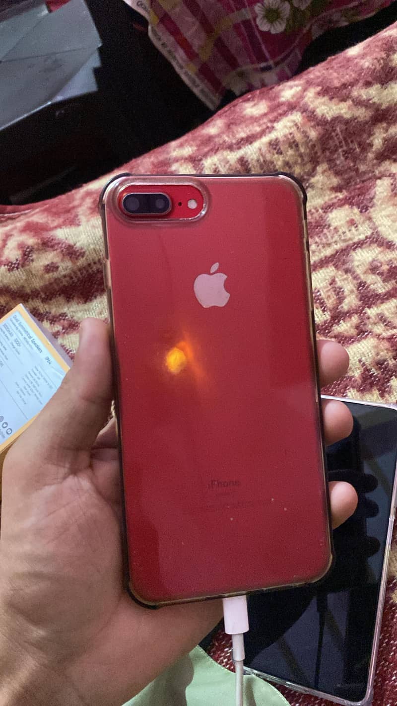 Apple iPhone 7 Plus 0