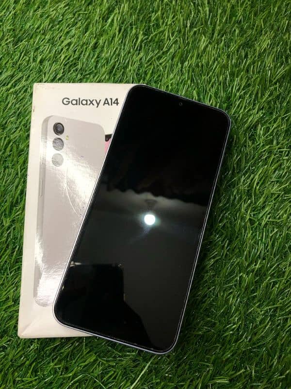 Samsung a14 (4/128) 10/10 condition with original box sale and exchang 3