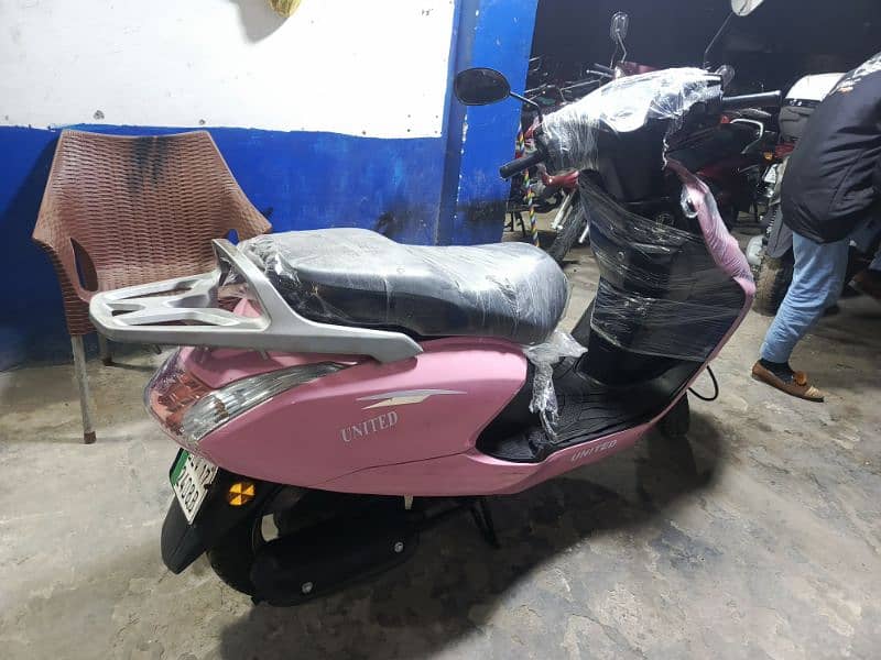 united scooters,electronic scooters,49cc scooties available 17