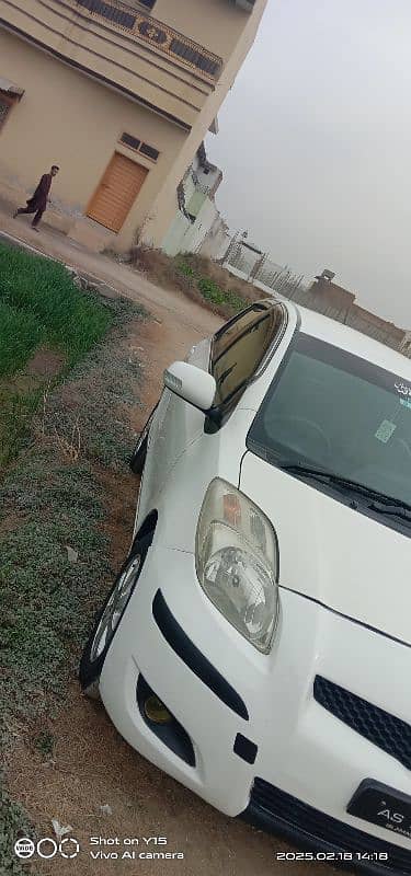 Toyota Vitz 2010 m 2013 port Islamabad rejester 03189374540 3