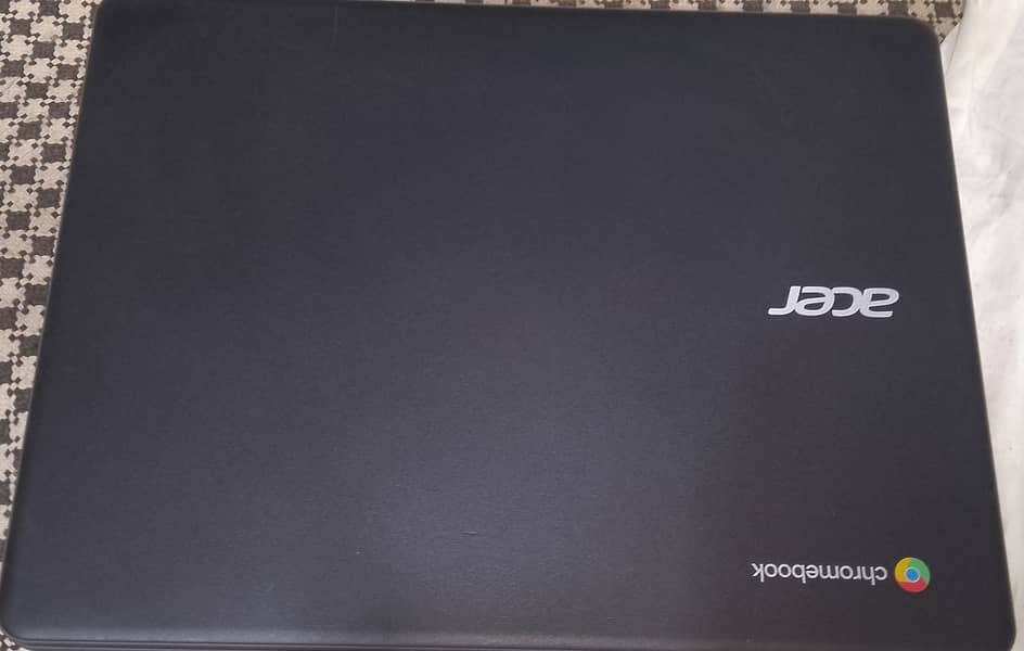 Acer caroombook core i3 10 Generation 8gp ram 10by10 condition 0