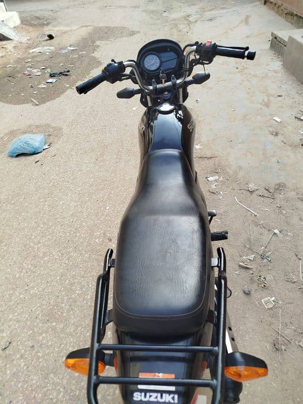 Suzuki GD 110S Karachi number 4