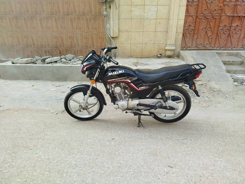 Suzuki GD 110S Karachi number 6