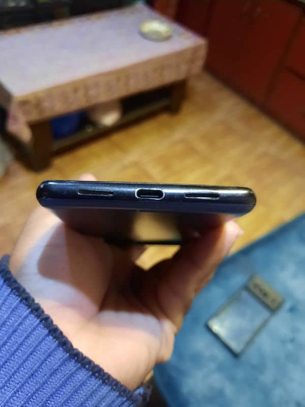 For Sale : Google pixel 6 pro 4