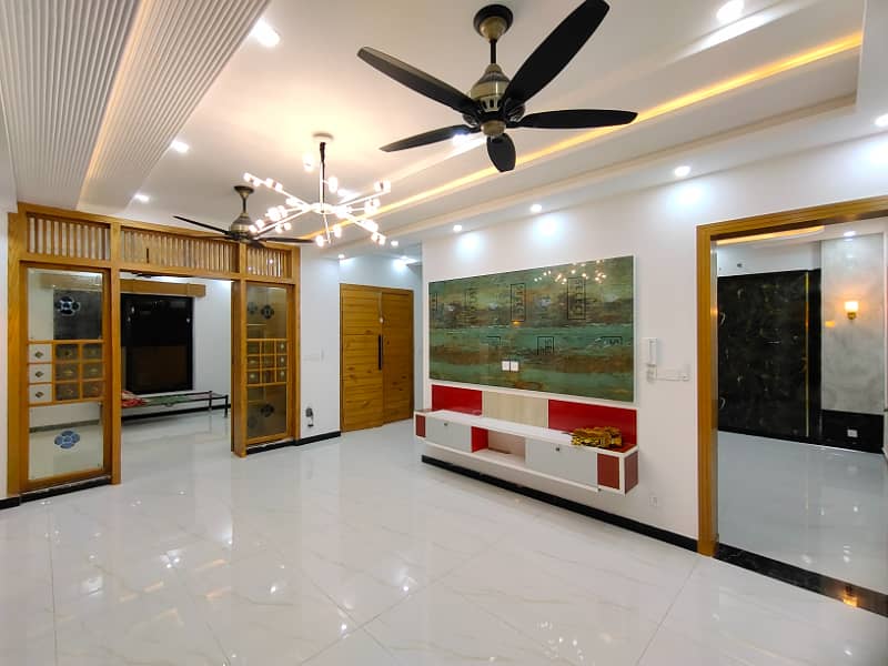 1 KANAL DESIGNER UPPER PORTION FOR RENT 5