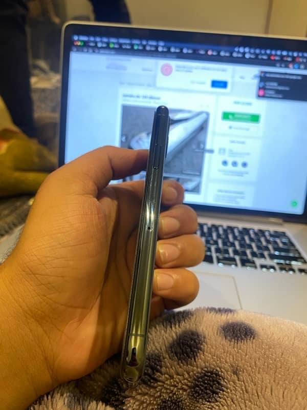 iPhone 11 Pro Pta 5