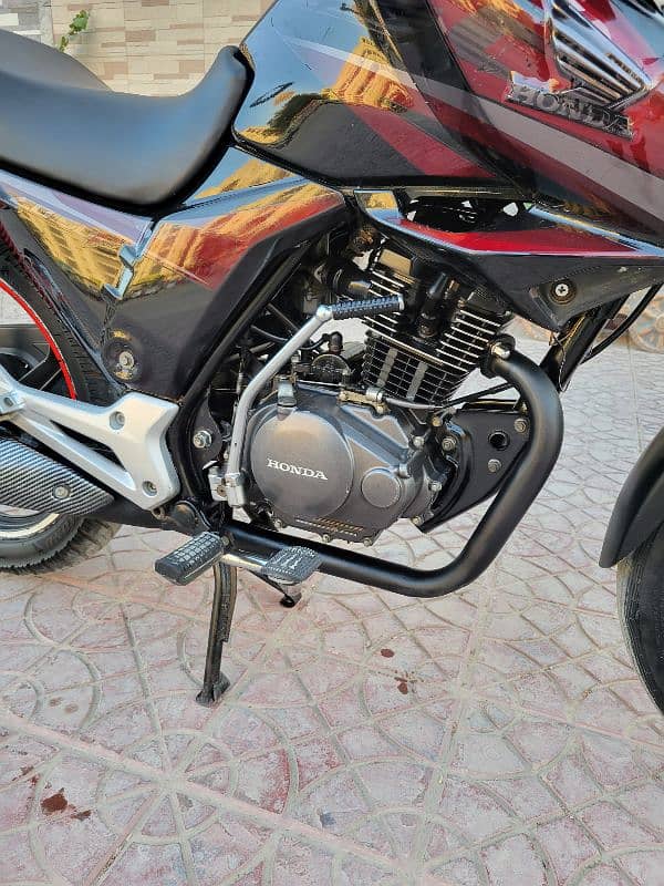 Honda CB150 F - Model - 2018 Hyderabad registerd 1st owner 6