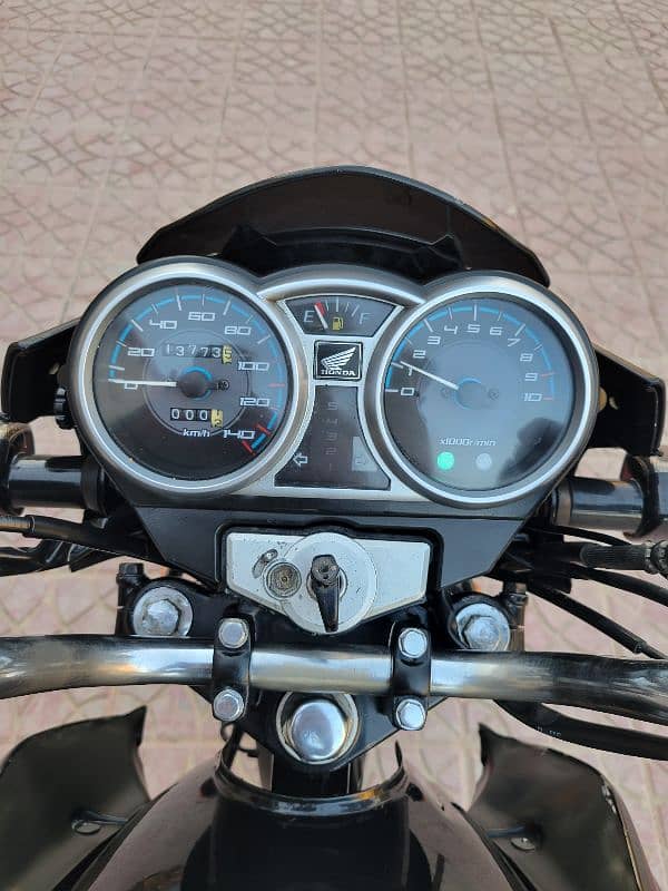 Honda CB150 F - Model - 2018 Hyderabad registerd 1st owner 12