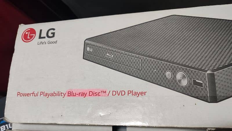 LG DVD & Blu-ray Player FHD 5