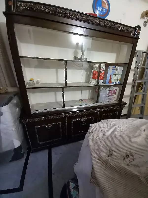 USED SHOWCASE IN GOOD CONDITION 1