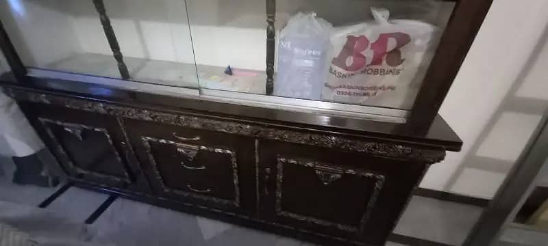 USED SHOWCASE IN GOOD CONDITION 8