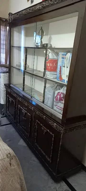 USED SHOWCASE IN GOOD CONDITION 13