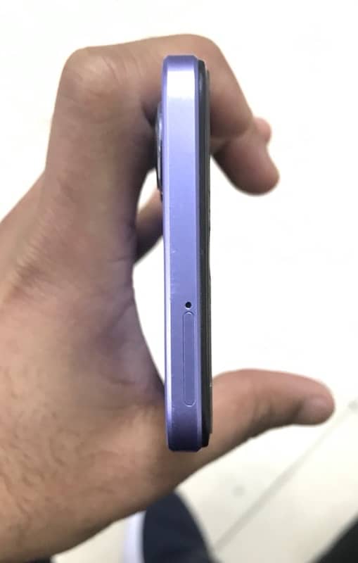 Vivo Y17s (4+4/128gb) 5