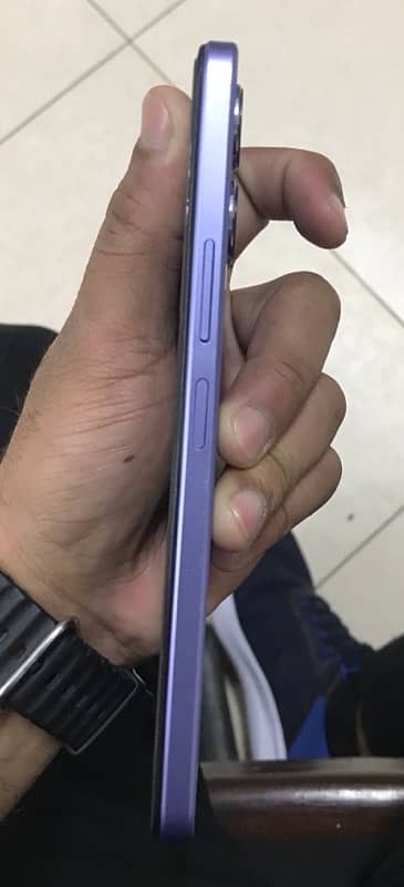 Vivo Y17s (4+4/128gb) 7