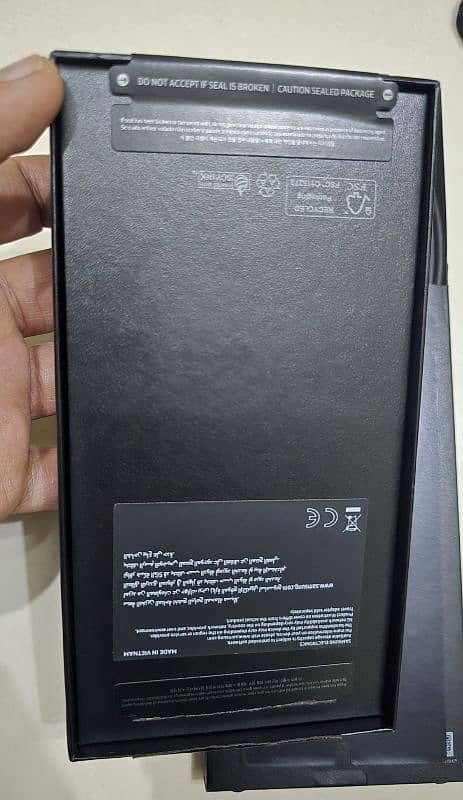 Samsung S24 Ultra open box 3