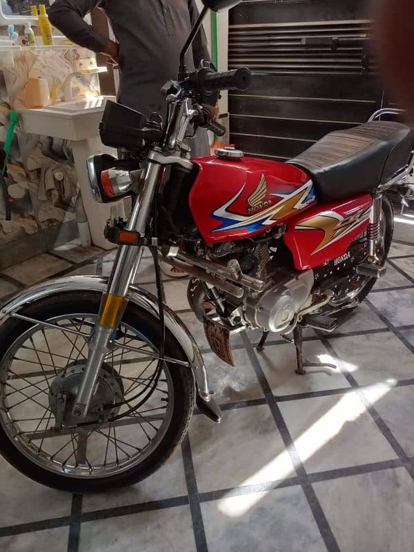 Honda 125 /20 modl fresh ND new condition one hand use original d 1