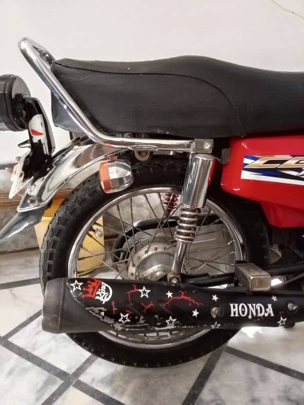 Honda 125 /20 modl fresh ND new condition one hand use original d 5