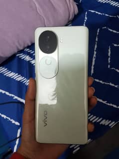 vivo v40e