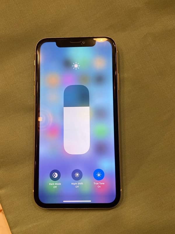 urgent sale IPhone 11 non pta 8