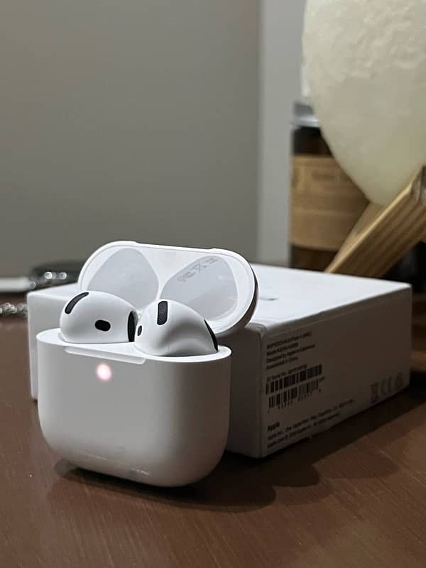 AirPods 4 0