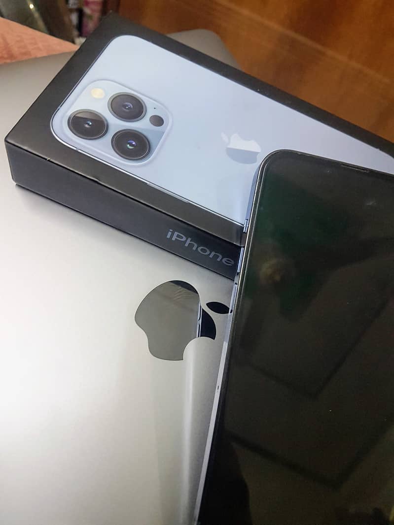 Apple iPhone 13 Pro 10/10 non PTA 3