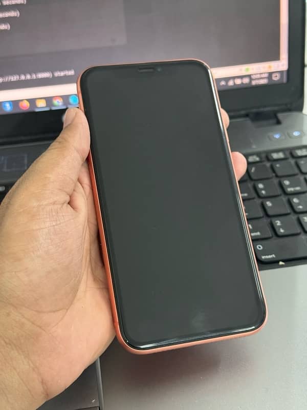 IPhone XR 64GB factory unlock 6