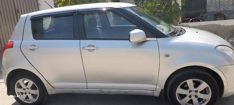 Suzuki Swift 2011 1