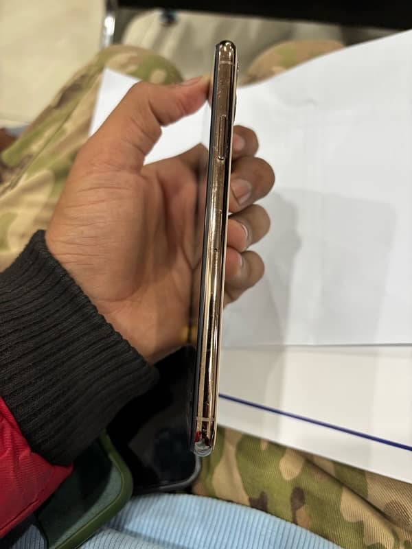 iPhone 11 Pro Max sim working non pta glitch ha 64 gbbattery health 82 11