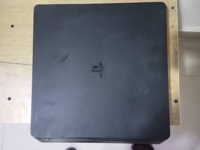 PS4 Slim 0