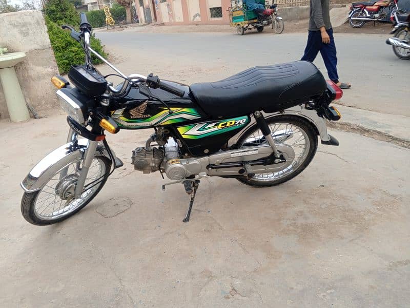 CD Honda 70 10 by 10 good condition new bike 0