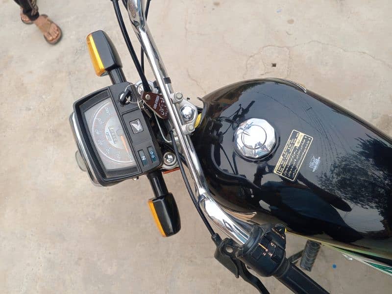 CD Honda 70 10 by 10 good condition new bike 2