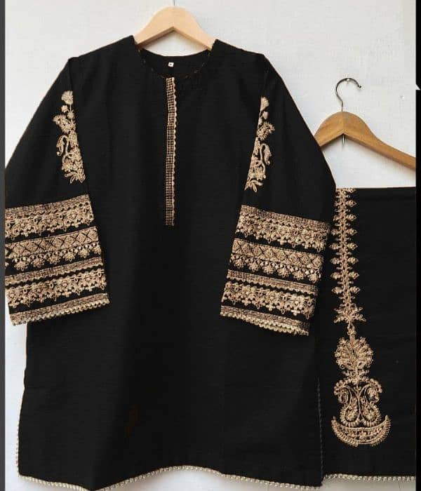 Tilla Embroidery suit 2