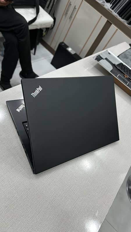 LENOVO Thinkpad X1 Carbon i7 6th Generation Ram 16gb ddr4 SSD 256gb 2