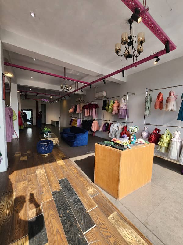 3500 Square Feets Prime Location Shop For Rent In Gulberg3 MM Alam Road 3