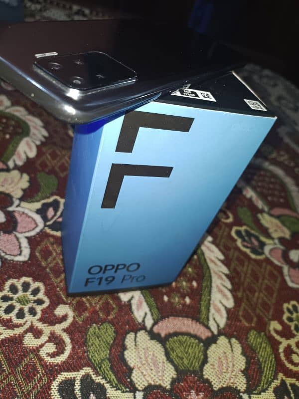 oppo f19pro with box 10by10 8+8gb128gb anda piece official pta 0