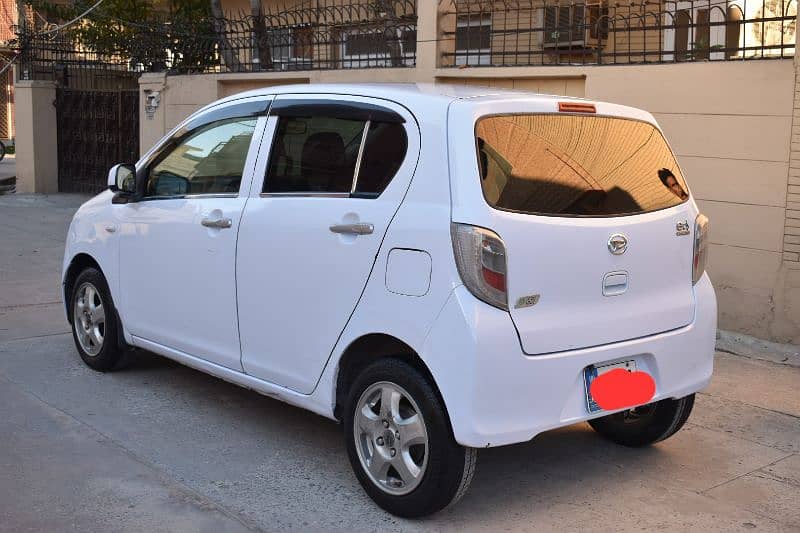 Daihatsu Mira 2016 4