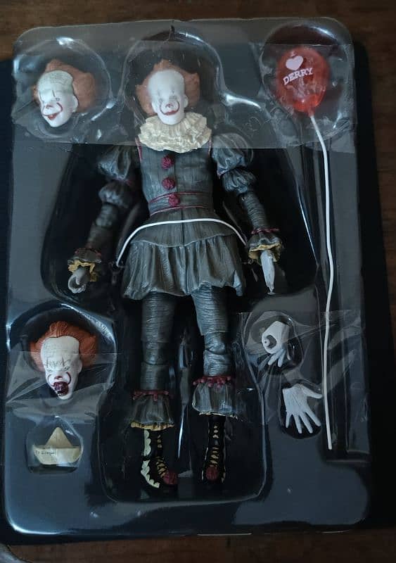 NECA PENNYWISE IT 1 5