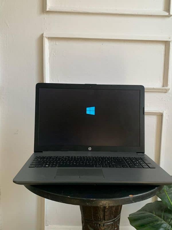 HP Laptop HP 250 G7 in new condition with charger 3