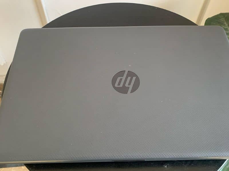 HP Laptop HP 250 G7 in new condition with charger 5