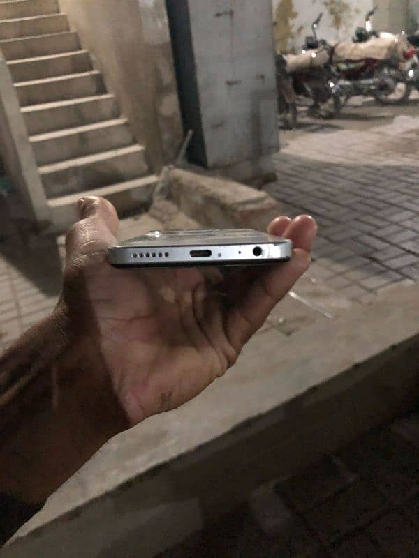 Infinix Smart 8pro 4