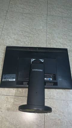 1 dell screen 1 Samsung 1 cpu dell 2/2 condition10/8 phone#03179622712